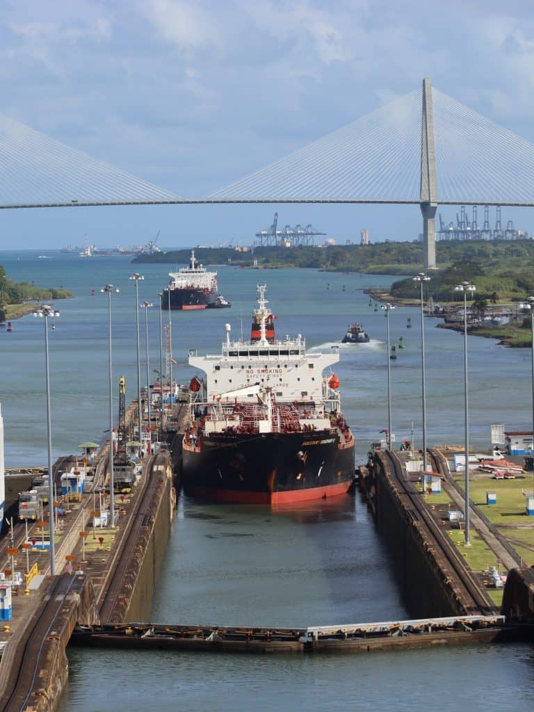 ship waitting on canals to open: Panama